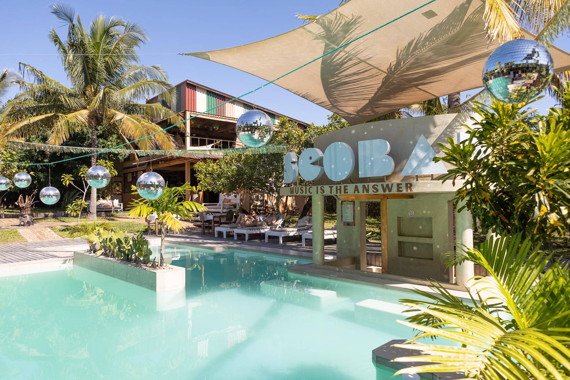 mozambeat motel pool