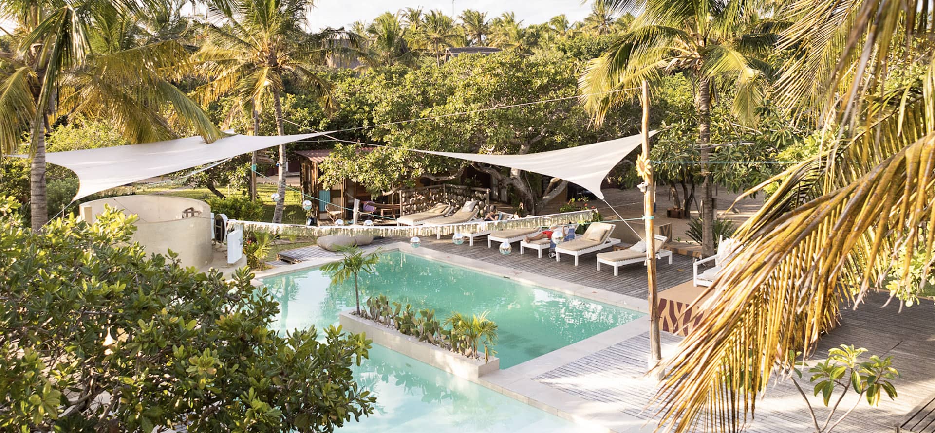 mozambeat motel pool